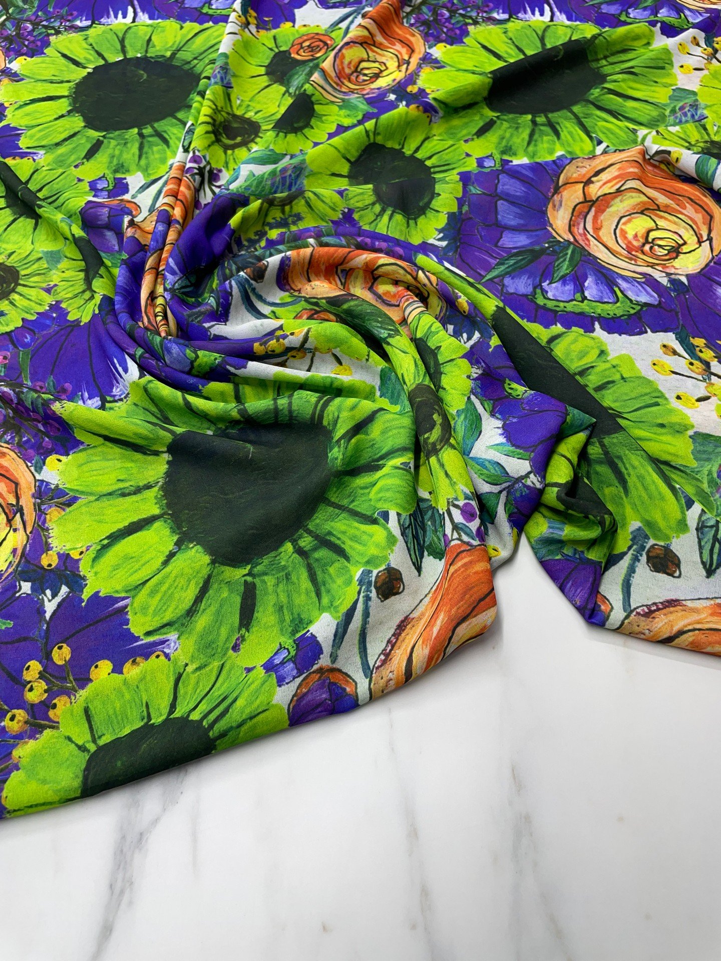 Yeşil Ayçiçek Desen Elbiselik Şifon Kumaş