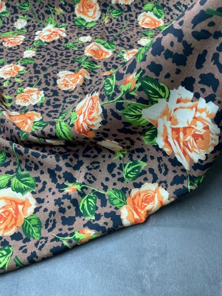 Gül Desen Likralı Elbiselik Pantolonluk Dabıl Krep