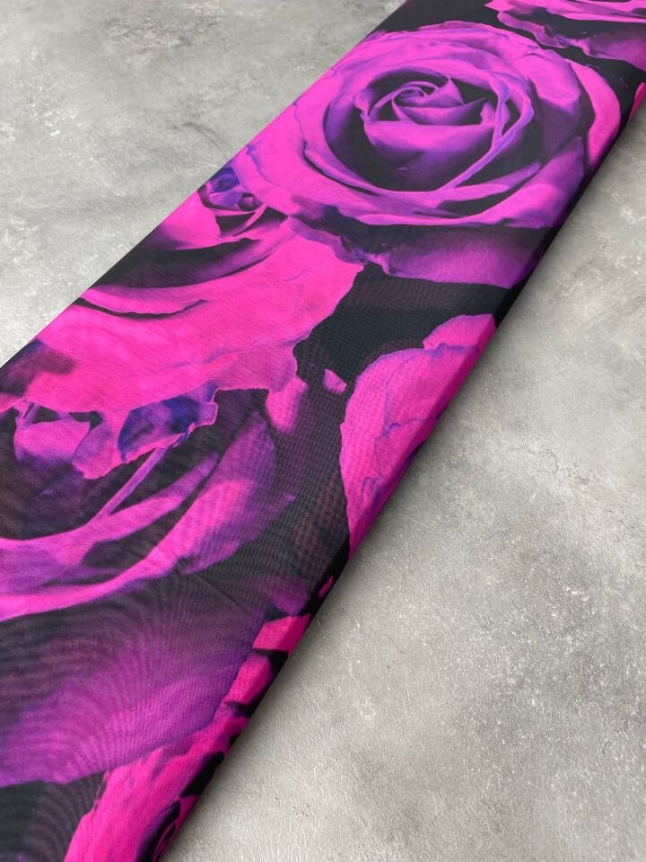 Büyük Gül Desen Elbiselik Şifon Kumaş