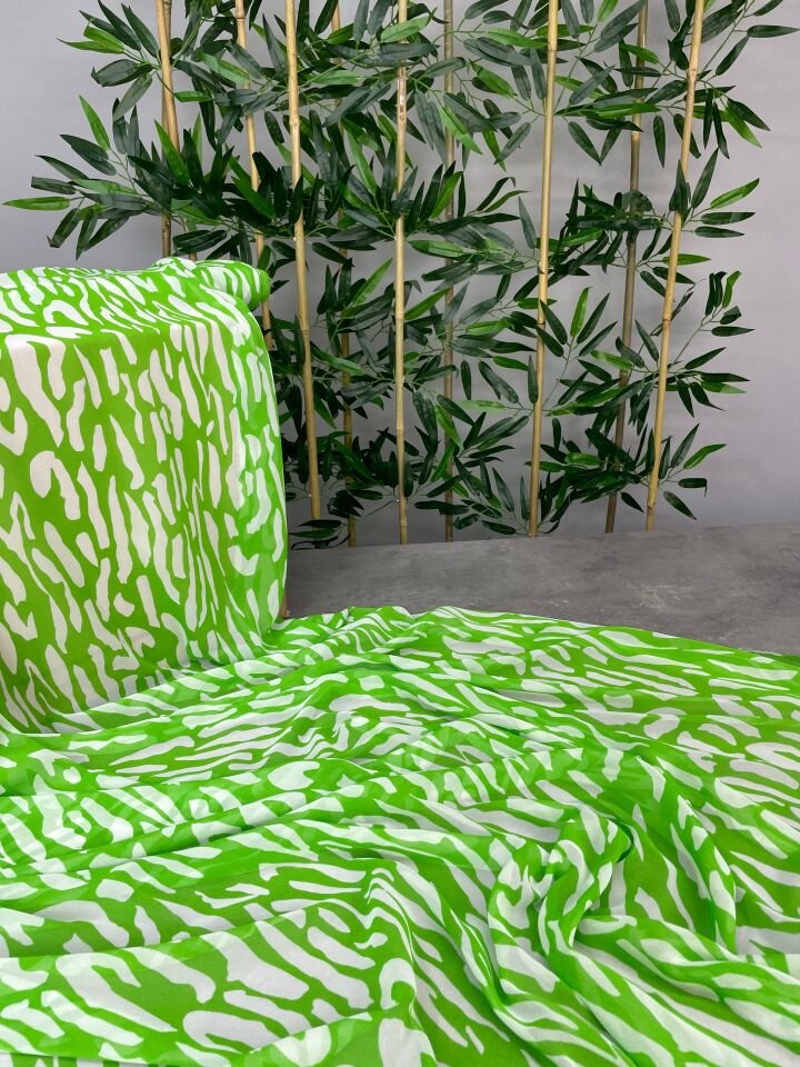 Yeşil Leopar Desen Elbiselik Şifon Kumaş