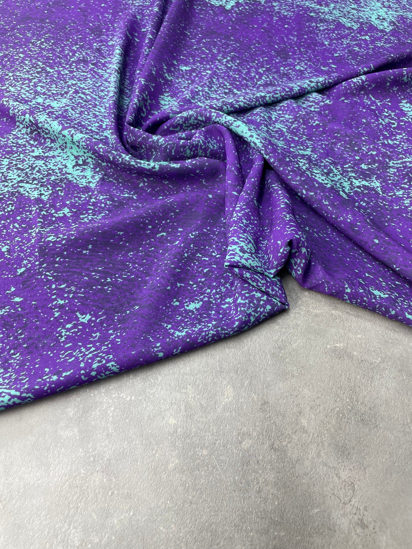 Mor Desen Elbiselik Şifon Kumaş