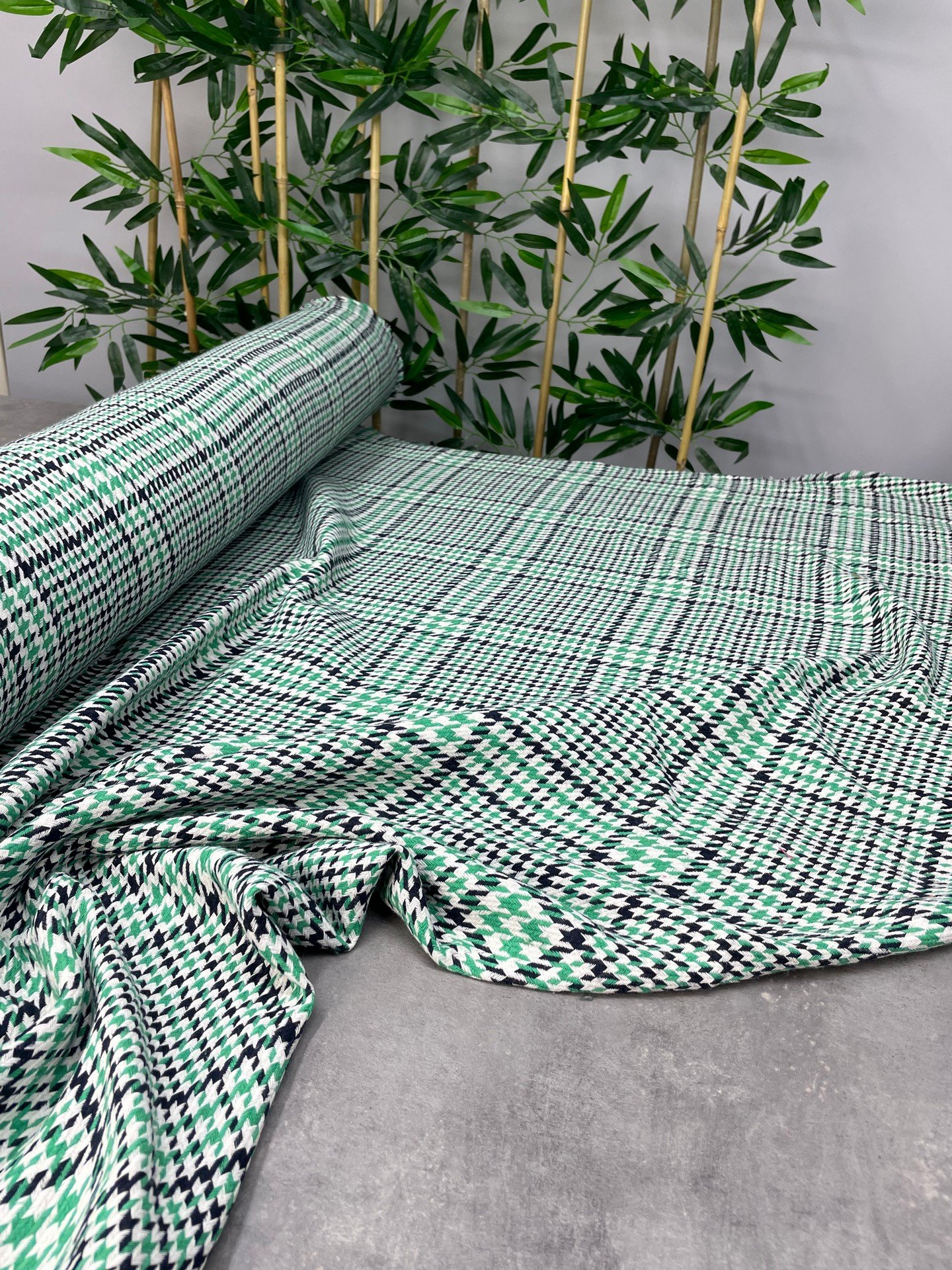 Yeşil Şanel Elbiselik Kumaş