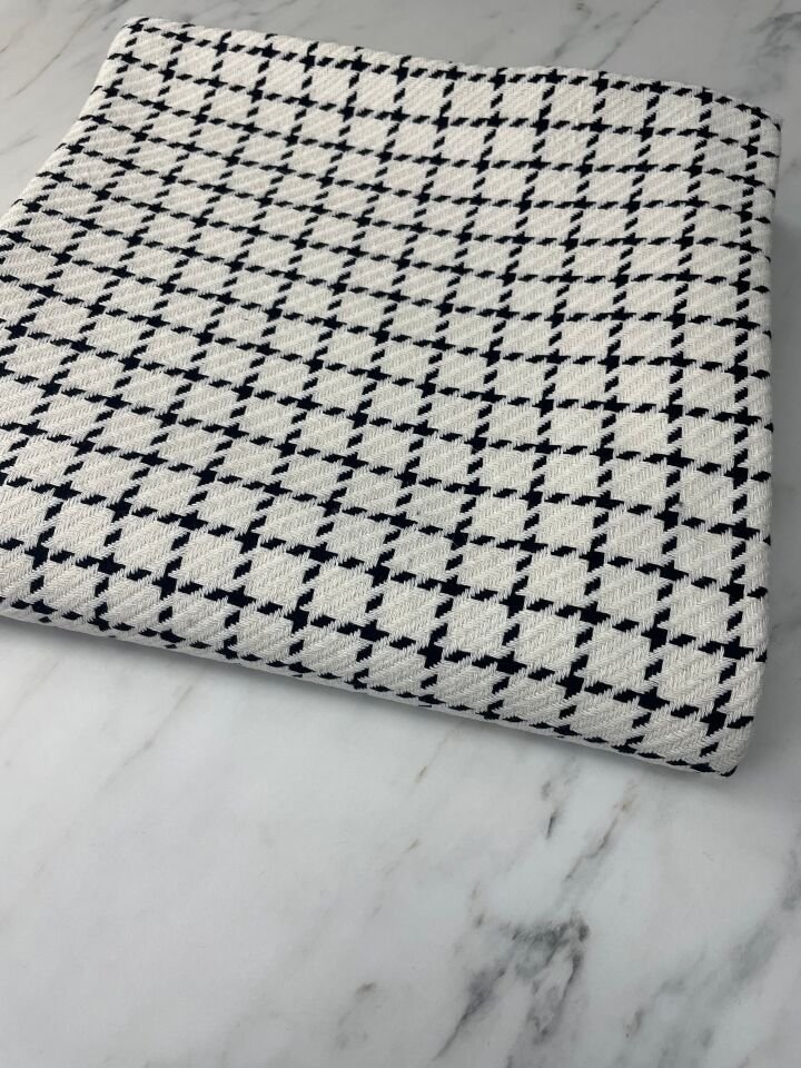 Beyaz Şanel Elbiselik Kumaş