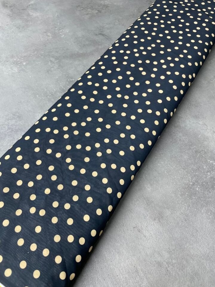 Siyah Puantiye Desen Elbiselik Şifon Kumaş