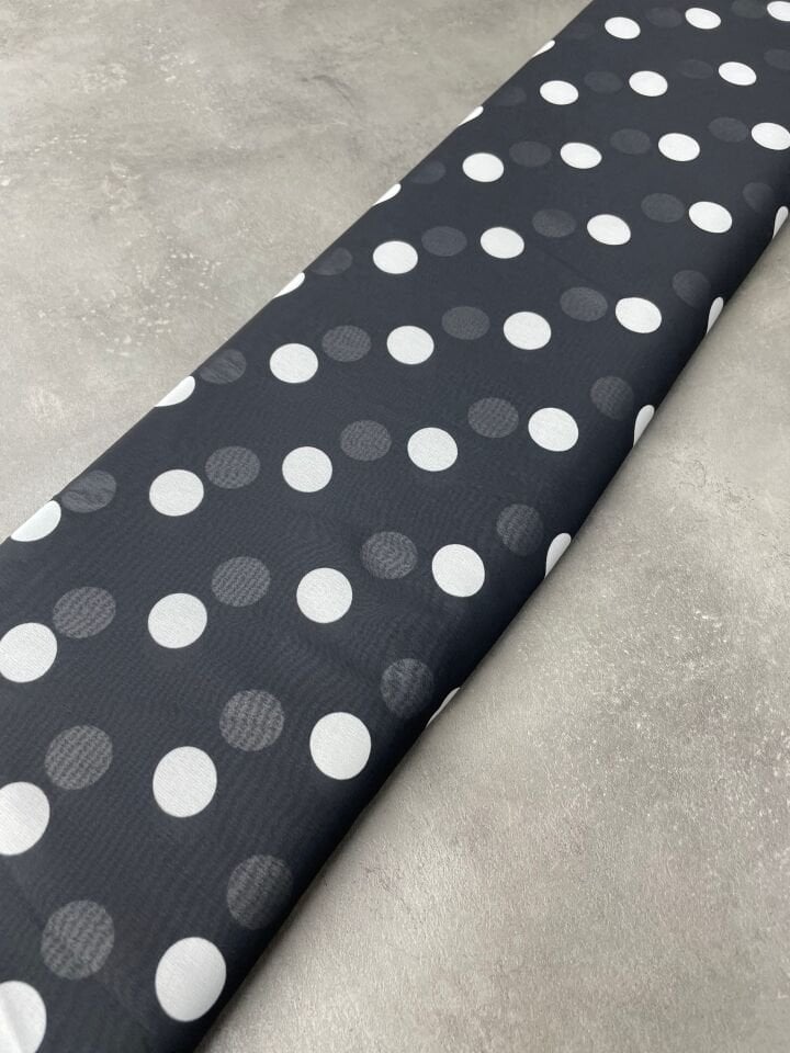 Siyah Puantiye Desen Elbiselik Şifon Kumaş