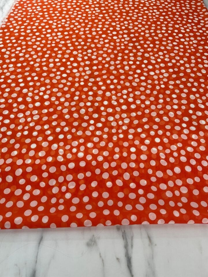 Turuncu Puantiye Desen Elbiselik Şifon Kumaş