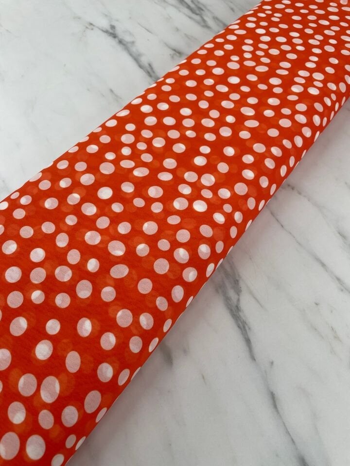 Turuncu Puantiye Desen Elbiselik Şifon Kumaş