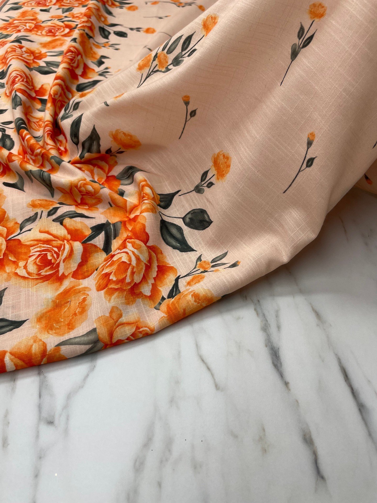 Etegi Sulu Gül Desen Elbiselik Keten Kumaş