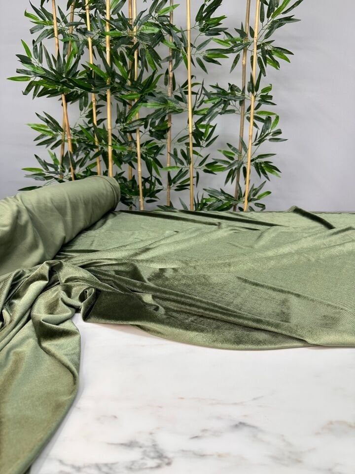 Haki Yeşil Likralı Elbiselik İpek Kadife