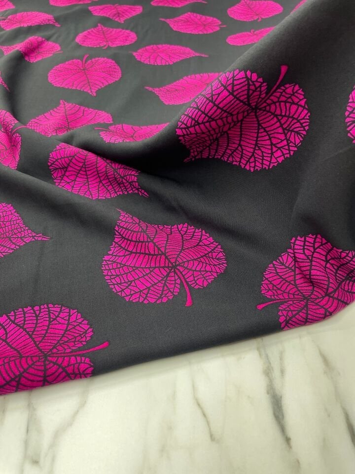 Yaprak Desen Yüzde Yüz Pamuklu Elbiselik Viskon