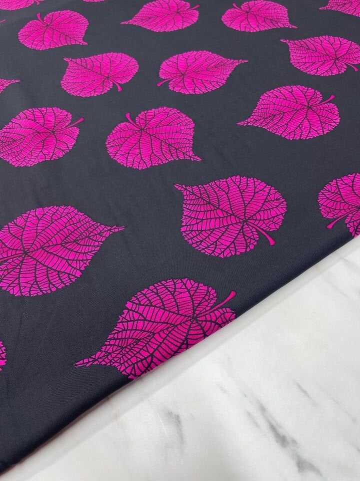 Yaprak Desen Yüzde Yüz Pamuklu Elbiselik Viskon