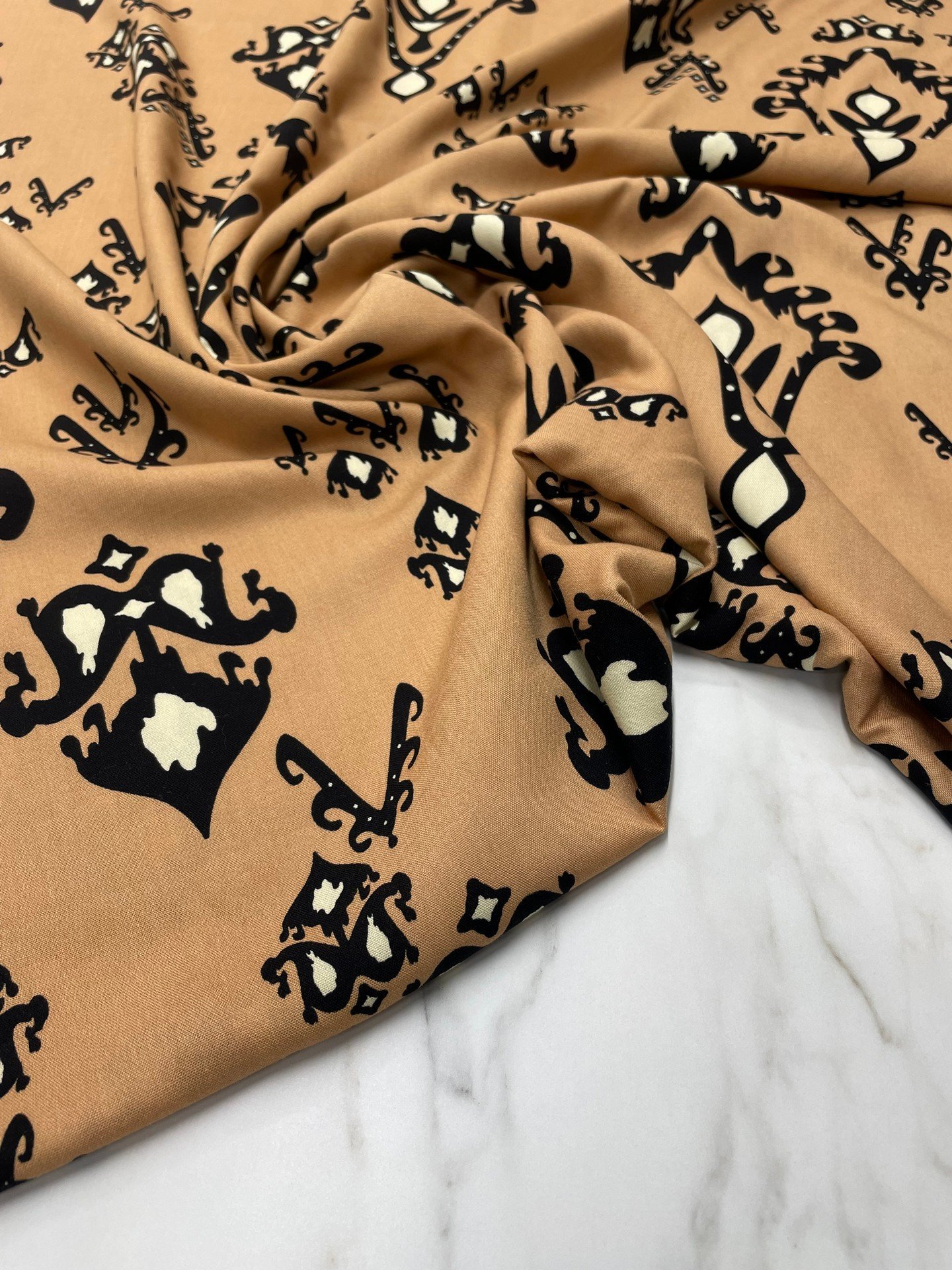 İkat Desen Yüzde Yüz Pamuklu Elbiselik Viskon