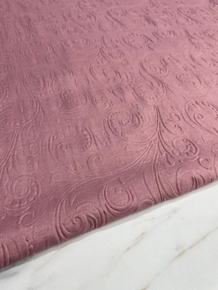 Pembe Kabartma Desenli Eteklik Ceketlik Elbiselik Keten Kumaş