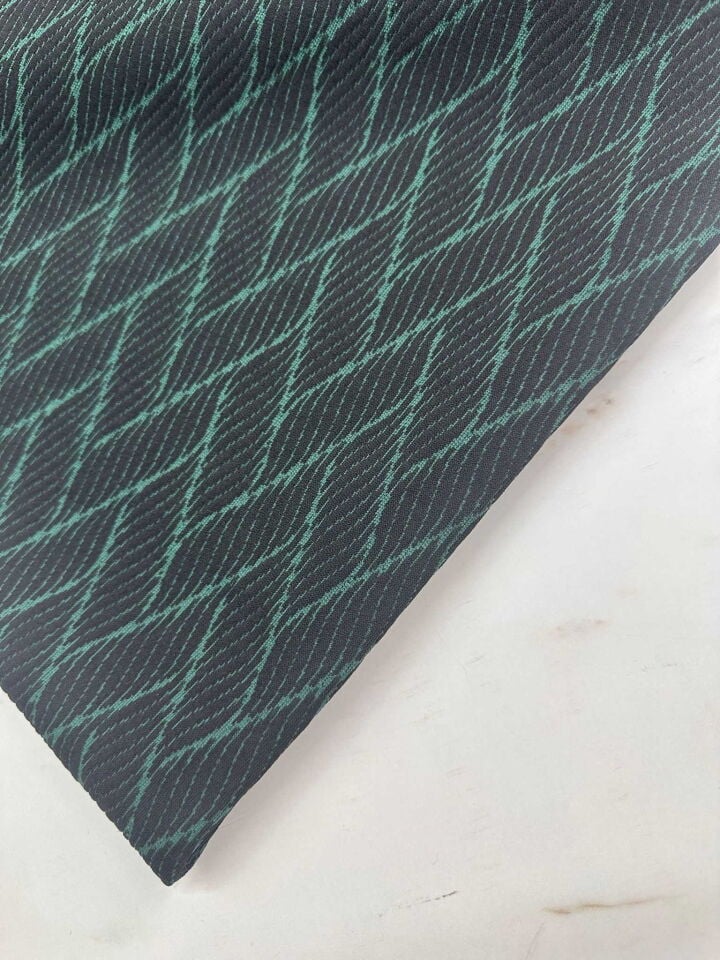 Siyah Yeşil Desenli Örme Kumaşımız Elbise Etek Ceket Tunik