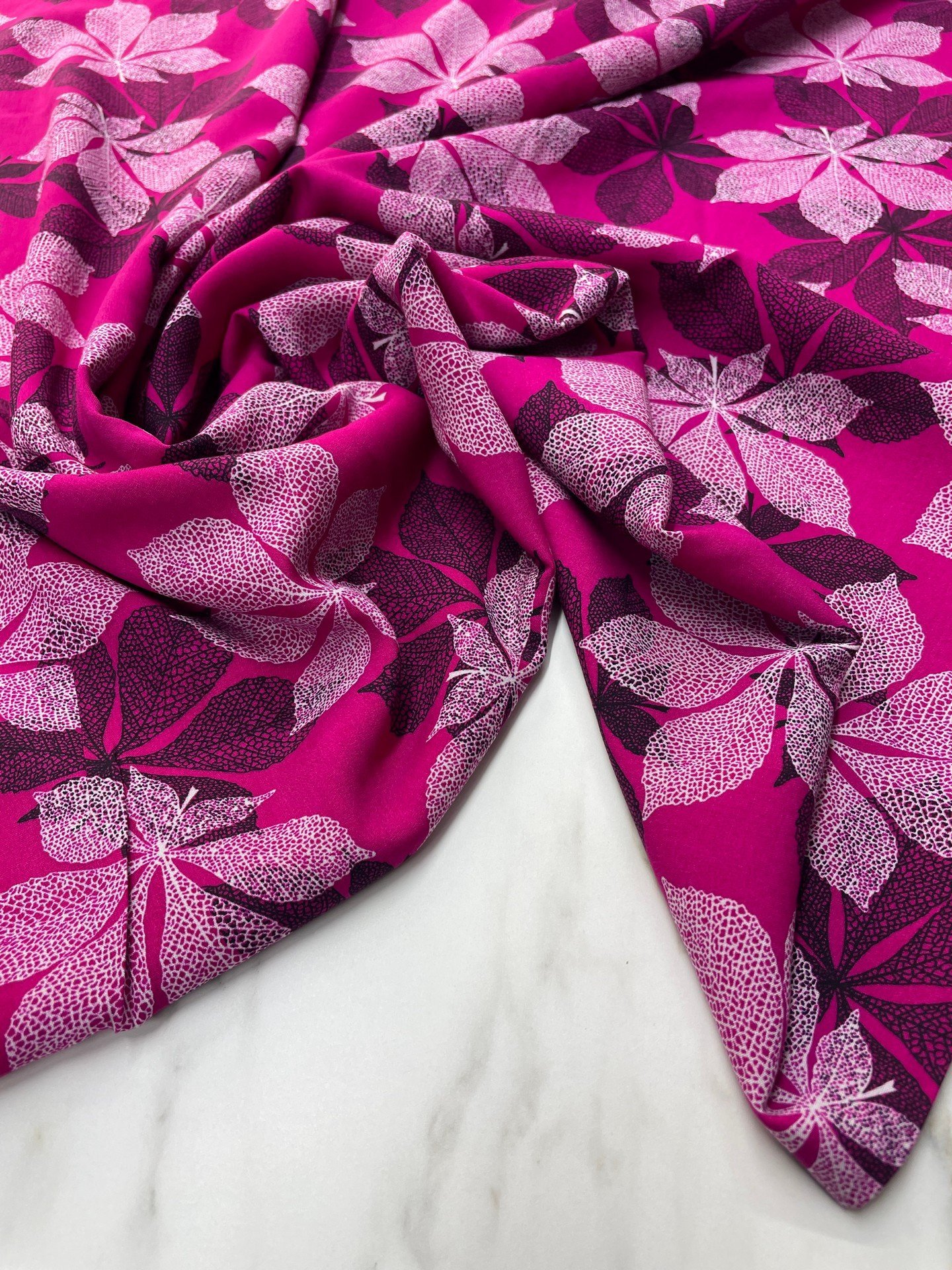 Liva Desen Yüzde Yüz Pamuklu Elbiselik Viskon