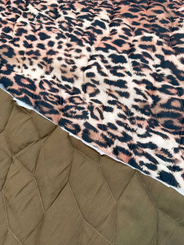 Çift Taraflı Leopar Deseb Kapıtone Mont Yelek