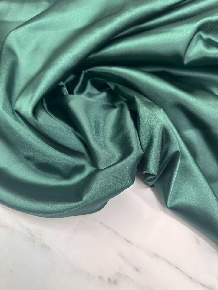 Zümrüt Yeşili Likralı İpek Saten Elbise Etek Şalvar