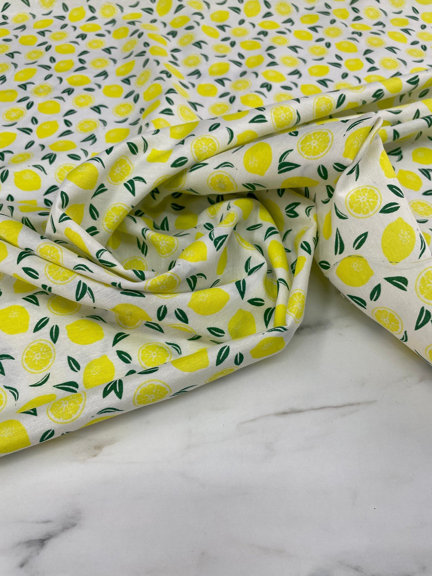 Limon Desen Ebiselik Pamuklu Poplin Kumaş