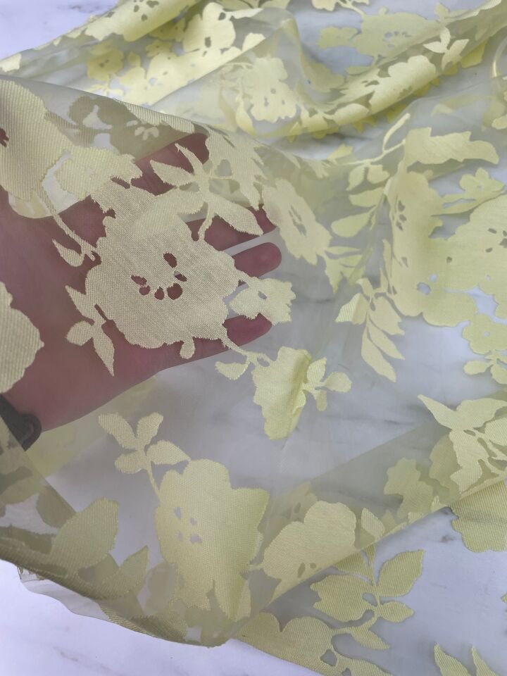 Limon Çiçek Sarısı Desen Yakma Tül Elbiselik Abiyelik Kumaş