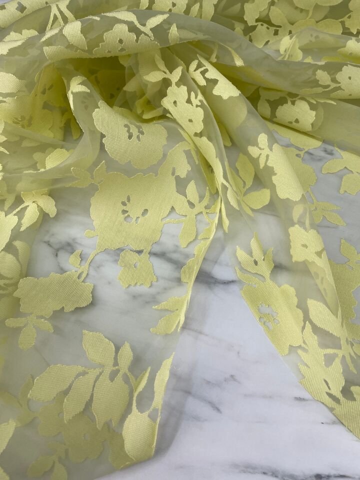 Limon Çiçek Sarısı Desen Yakma Tül Elbiselik Abiyelik Kumaş