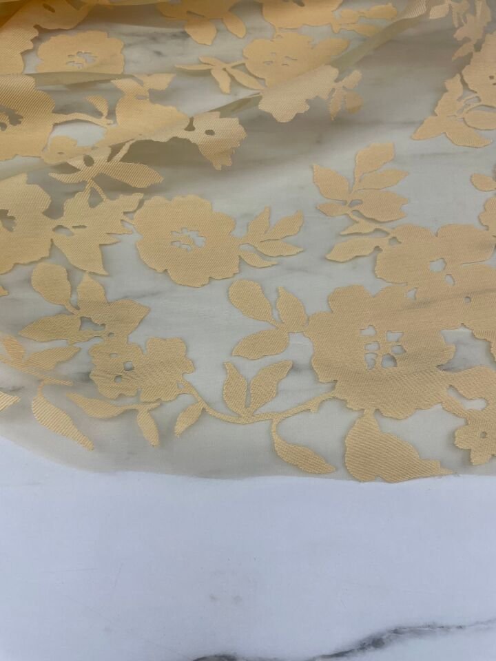 Sarı Çiçek Desen Yakma Tül Elbiselik Abiyelik Kumaş