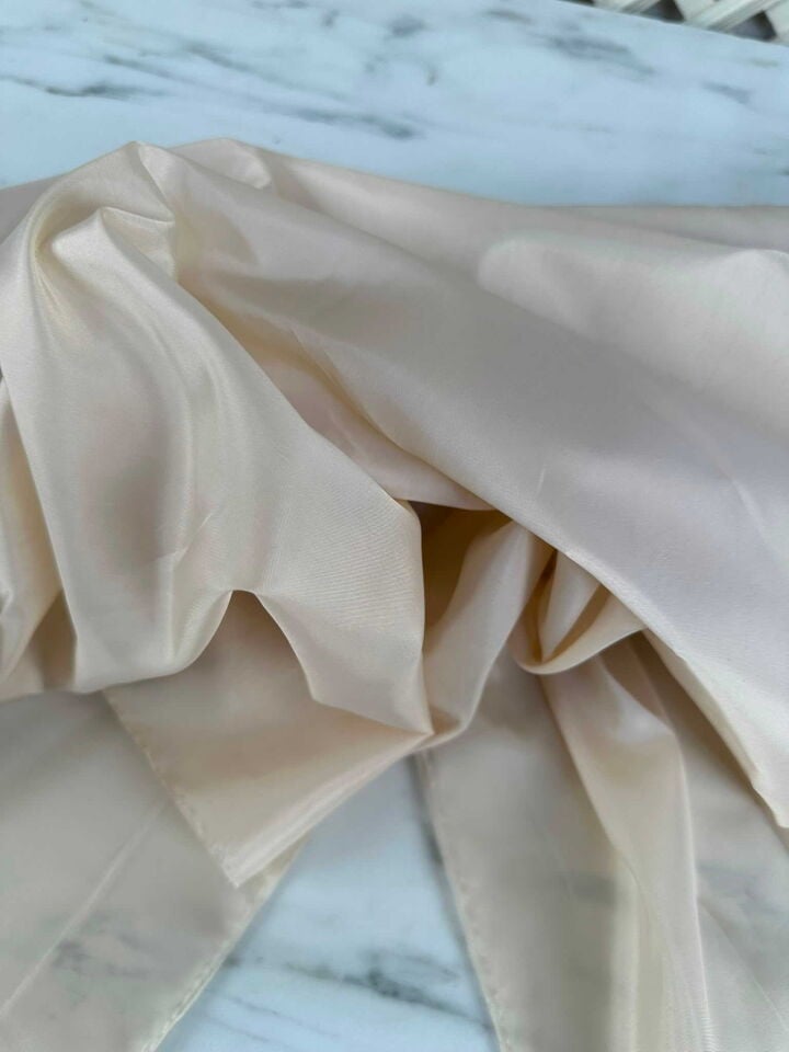 Krem Polyester Astar