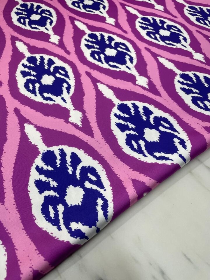 Pembe İkat Desen Elbiselik Gömleklik Tivil Saten Kumaş