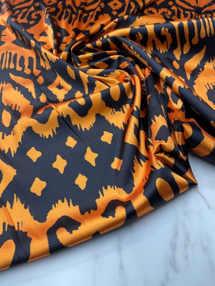 Turuncu İkat Desen Elbiselik Gömleklik Tivil Saten Kumaş