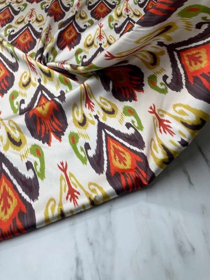 İkat Desen Elbiselik Gömleklik Tivil Saten Kumaş