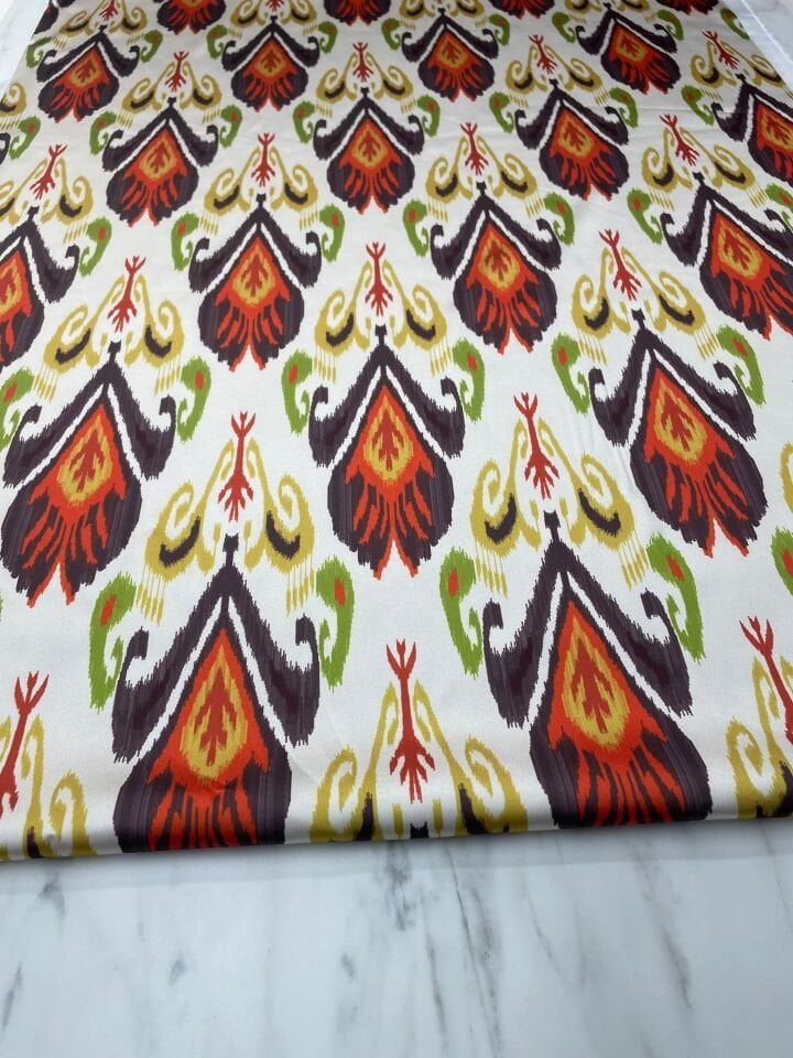 İkat Desen Elbiselik Gömleklik Tivil Saten Kumaş