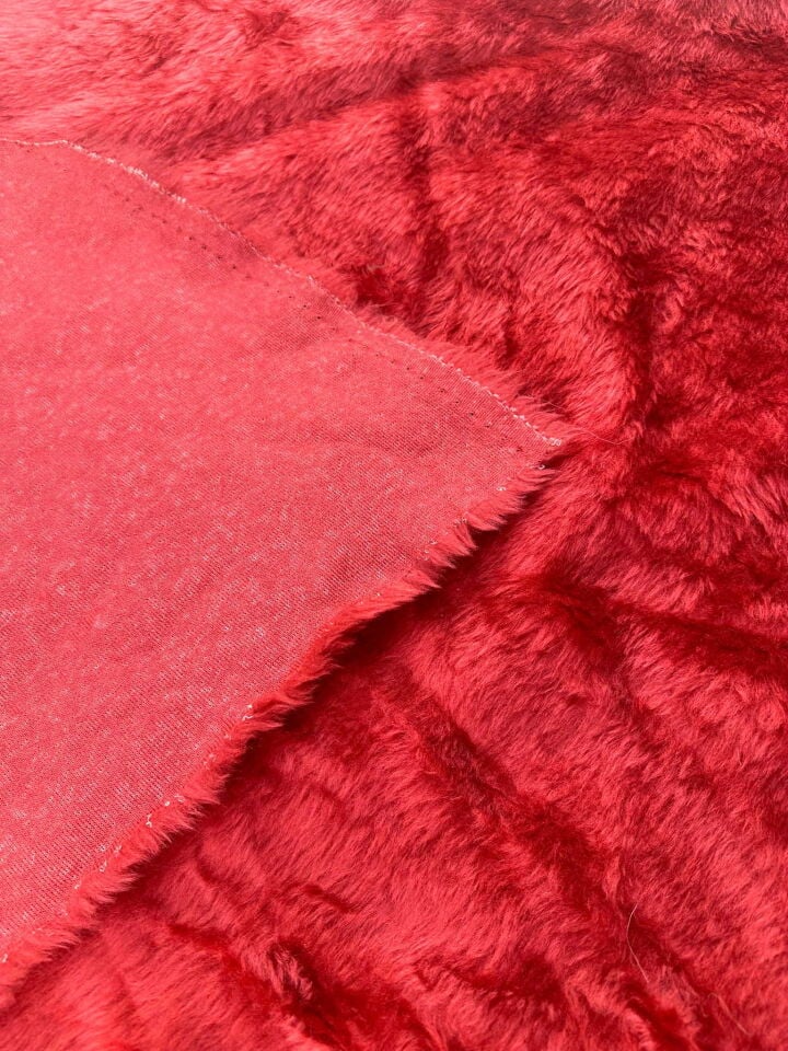 Kırmızı Kısa Kadife Tüy Peküş Yelek Swit