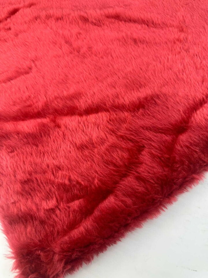 Kırmızı Kısa Kadife Tüy Peküş Yelek Swit