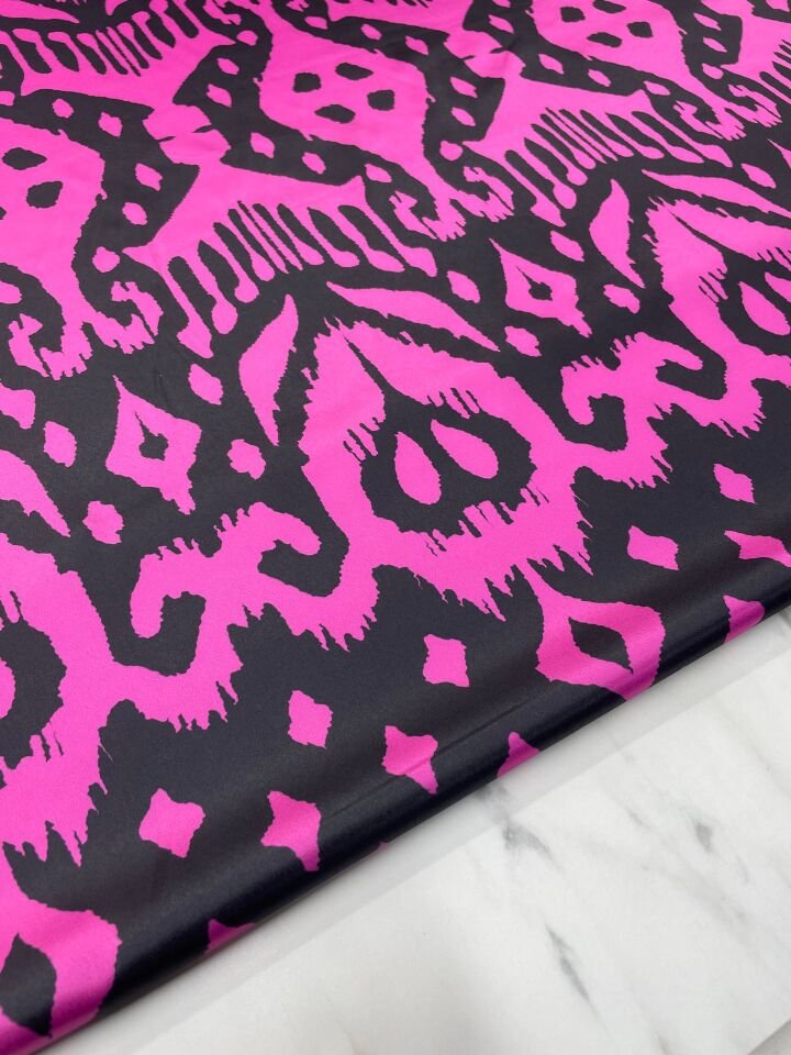 Fuşya İkat Desen Elbiselik Gömleklik Tivil Saten Kumaş