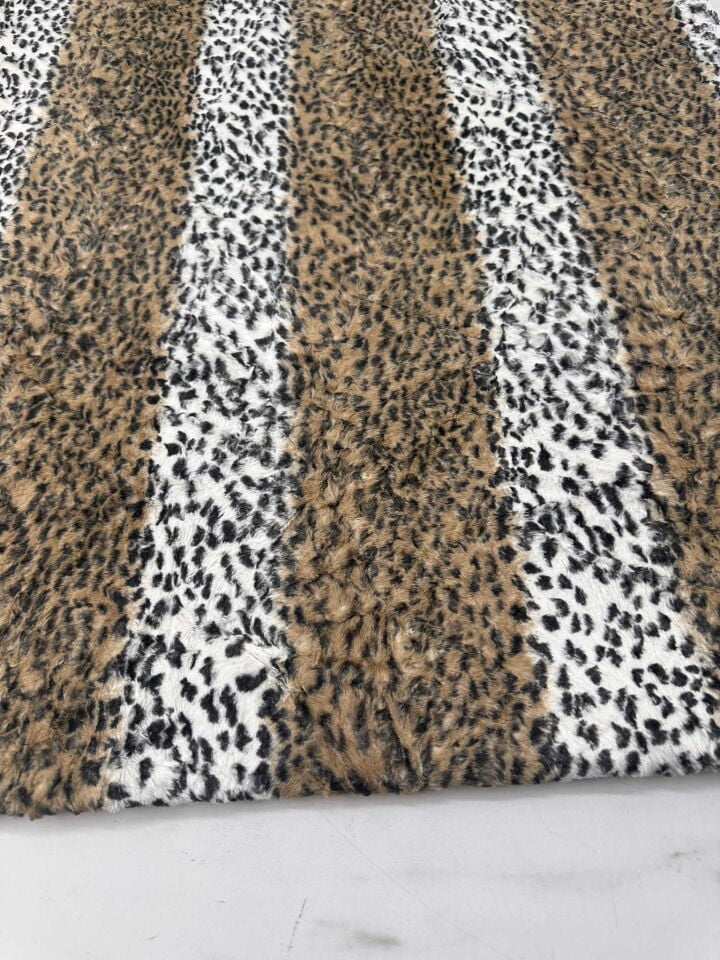 Renkli Leopar Kısa Tüy Pelüş