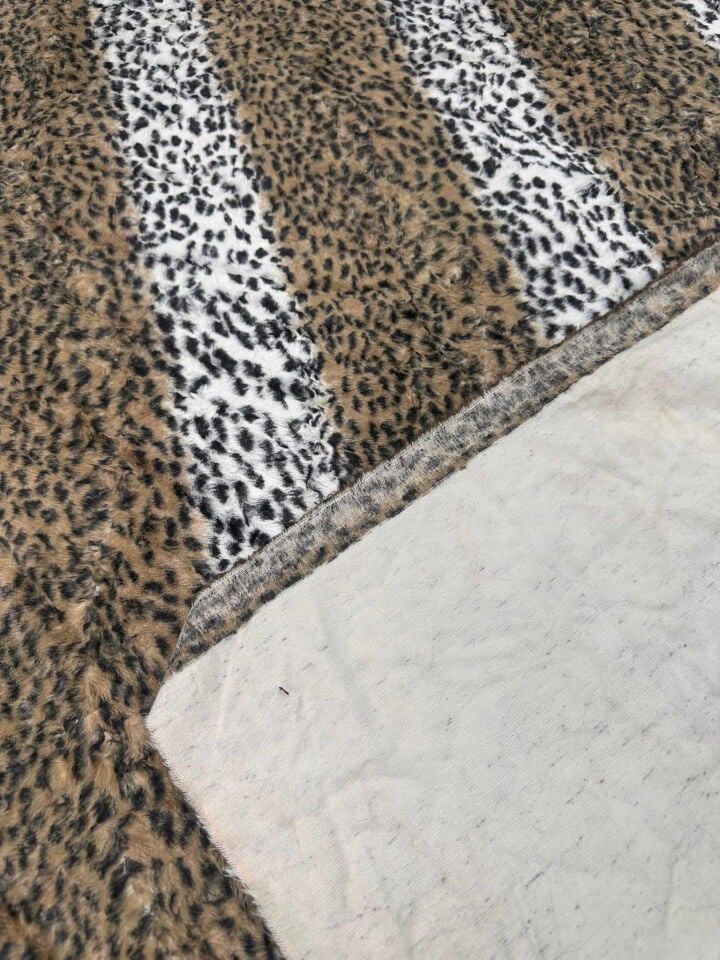 Renkli Leopar Kısa Tüy Pelüş