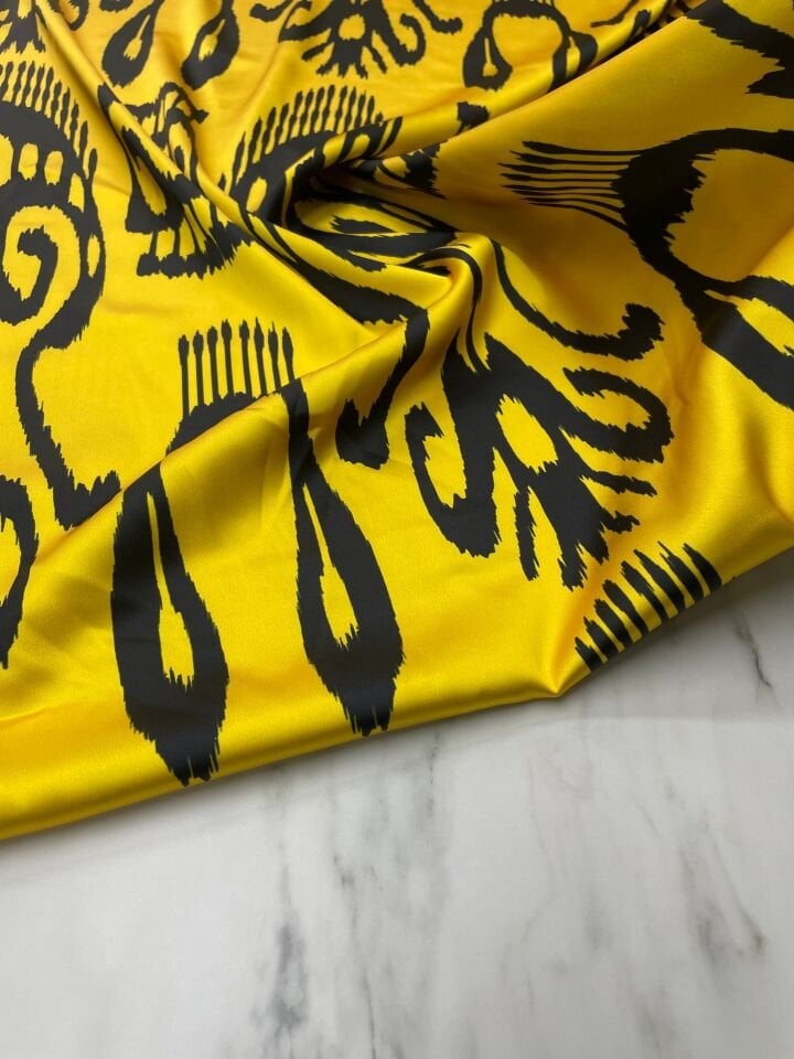 Sarı İkat Desen Elbiselik Gömleklik Tivil Saten Kumaş