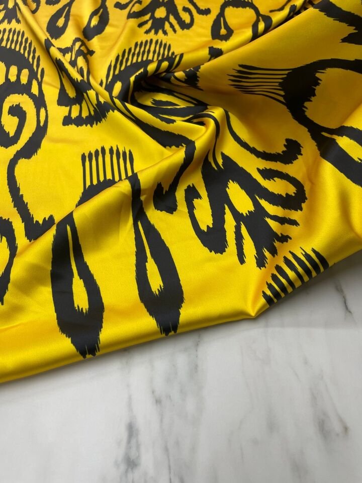 Sarı İkat Desen Elbiselik Gömleklik Tivil Saten Kumaş
