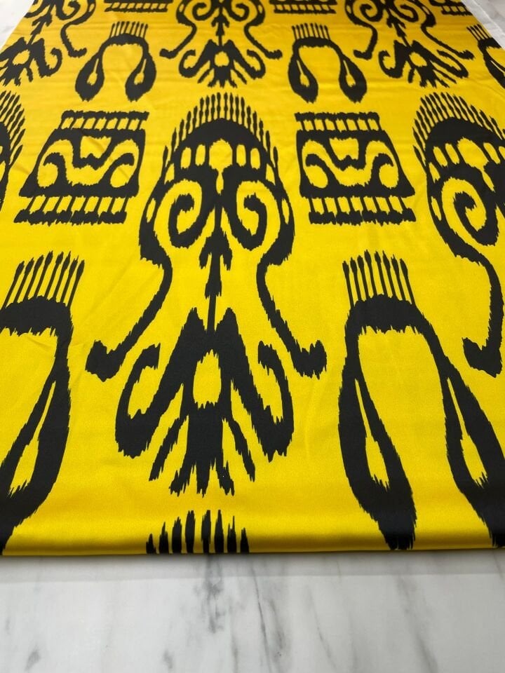 Sarı İkat Desen Elbiselik Gömleklik Tivil Saten Kumaş