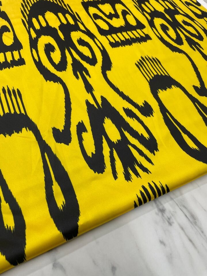 Sarı İkat Desen Elbiselik Gömleklik Tivil Saten Kumaş