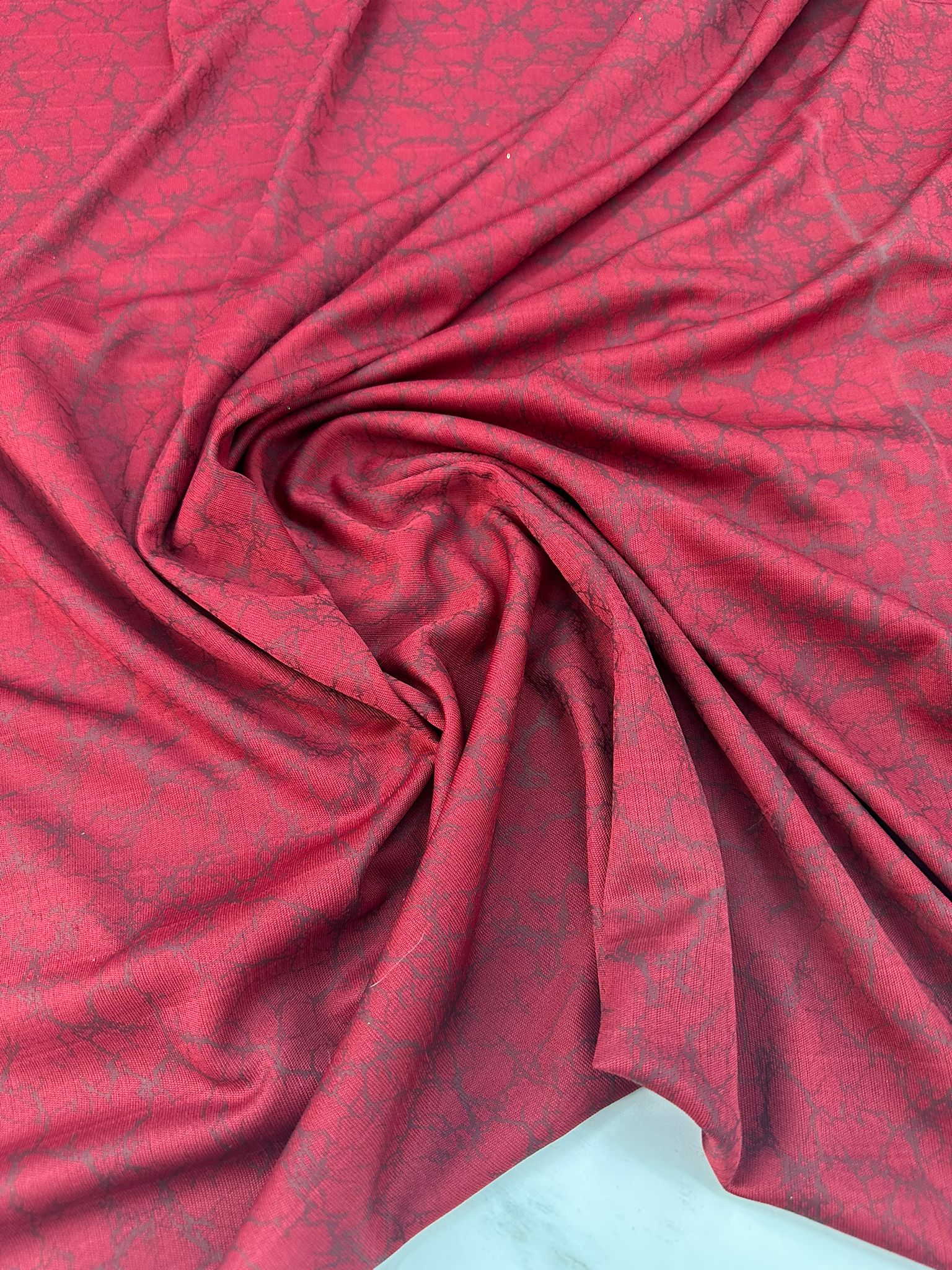 Bordo Kendinden Desenli Örme Kumaş