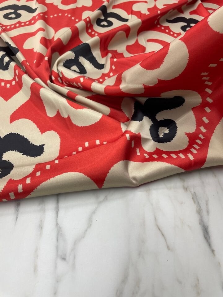 Kırmızı İkat Desen Elbiselik Gömleklik Tivil Saten Kumaş