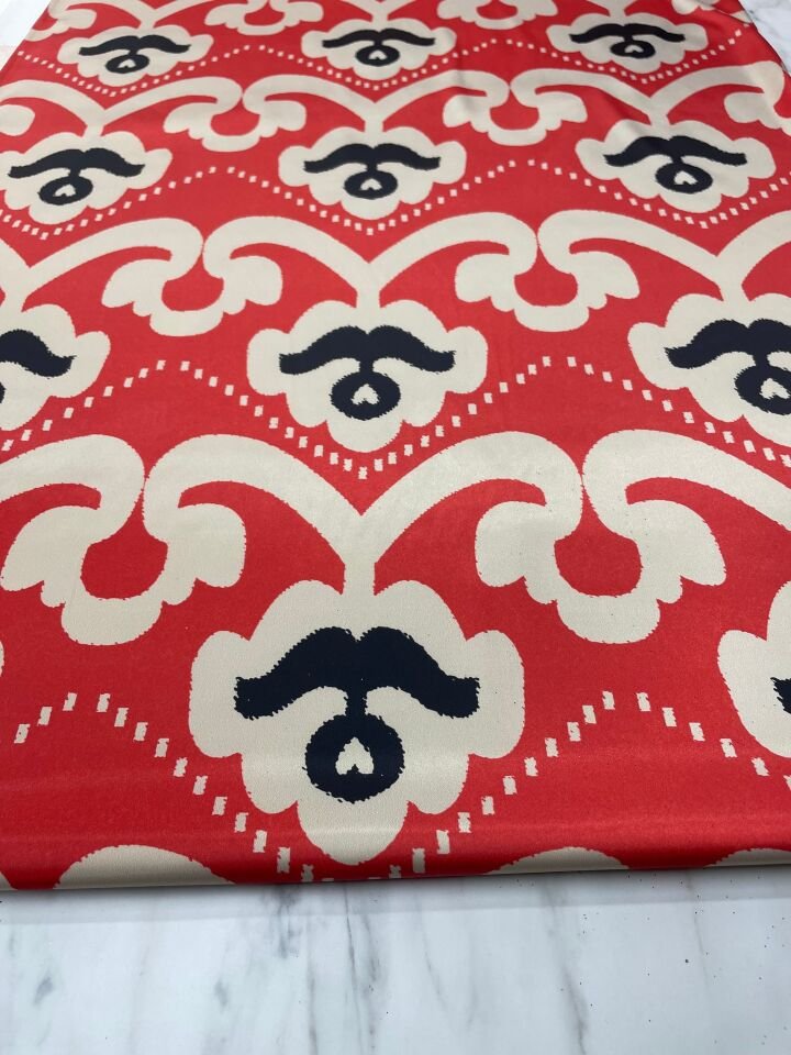 Kırmızı İkat Desen Elbiselik Gömleklik Tivil Saten Kumaş
