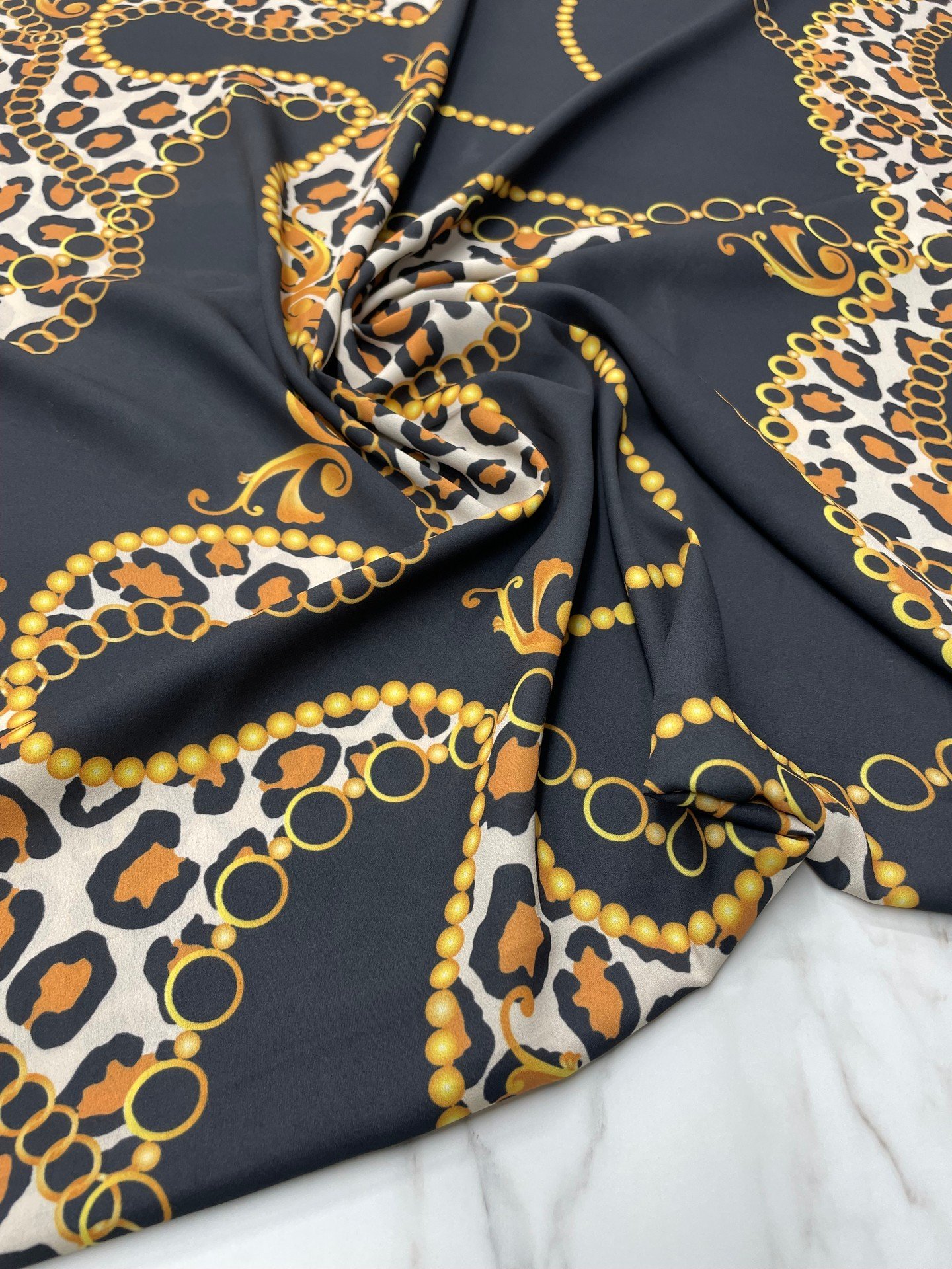 Zincir Detaylı Leopar Desen Elbiselik Gömleklik Krep Kumaş