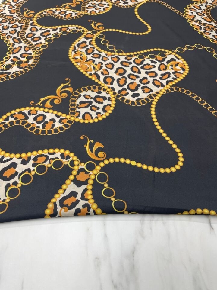 Zincir Detaylı Leopar Desen Elbiselik Gömleklik Krep Kumaş