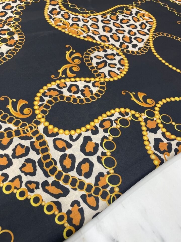 Zincir Detaylı Leopar Desen Elbiselik Gömleklik Krep Kumaş