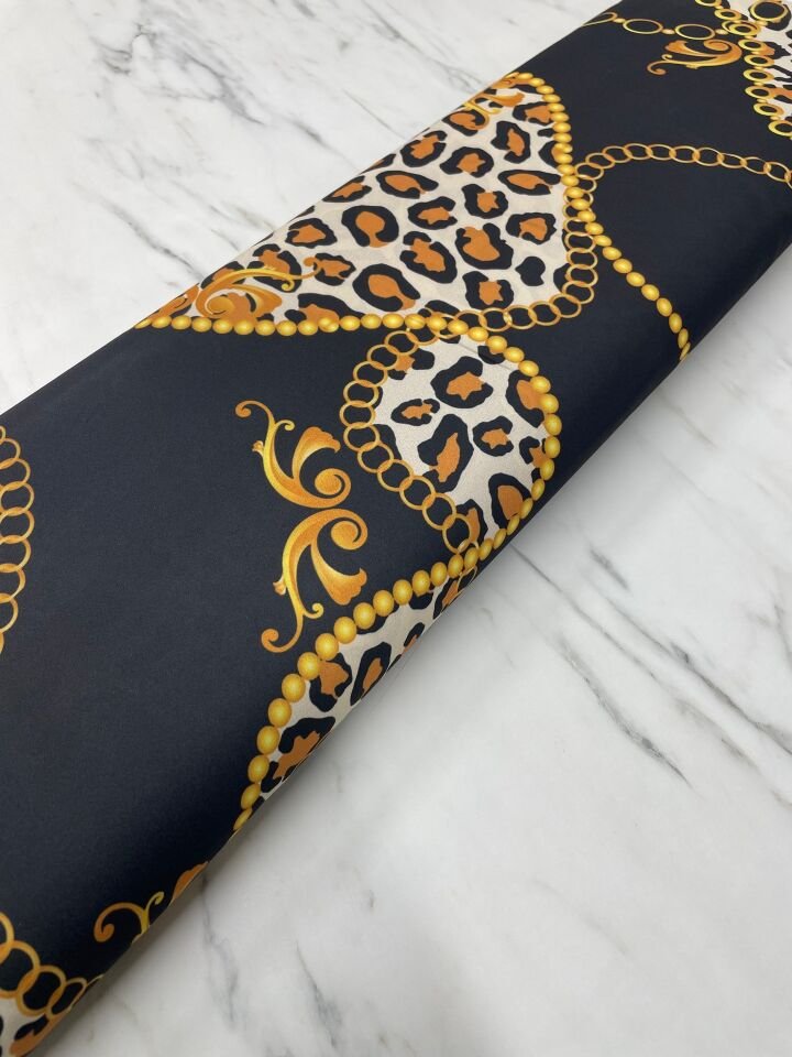 Zincir Detaylı Leopar Desen Elbiselik Gömleklik Krep Kumaş