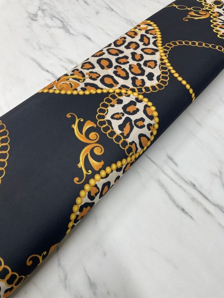 Zincir Detaylı Leopar Desen Elbiselik Gömleklik Krep Kumaş