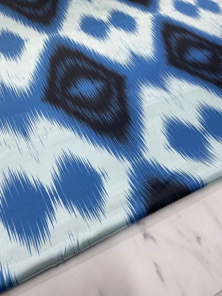 İkat Desen Elbiselik Gömleklik Tivil Saten Kumaş