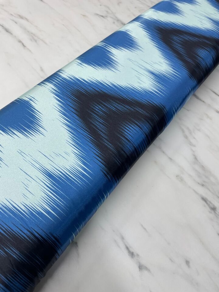 İkat Desen Elbiselik Gömleklik Tivil Saten Kumaş