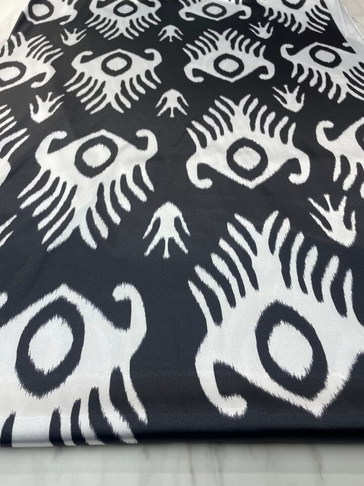 Siyah Desen Elbiselik Gömleklik Tivil Saten Kumaş